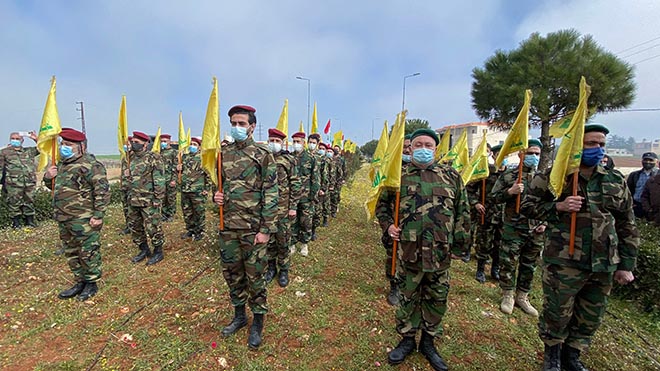 عناصر من ميليشيا حزب الله اللبناني